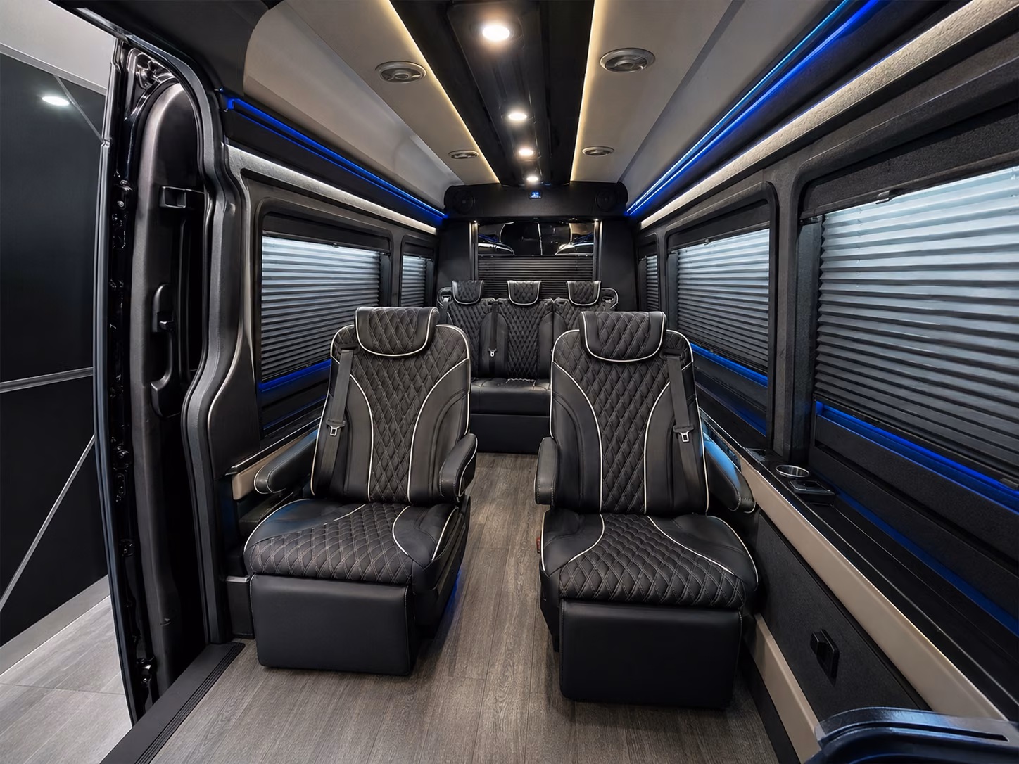 charterbusservicesgrandrapids com helps you find airport buses to holland kalamazoo across west michigan