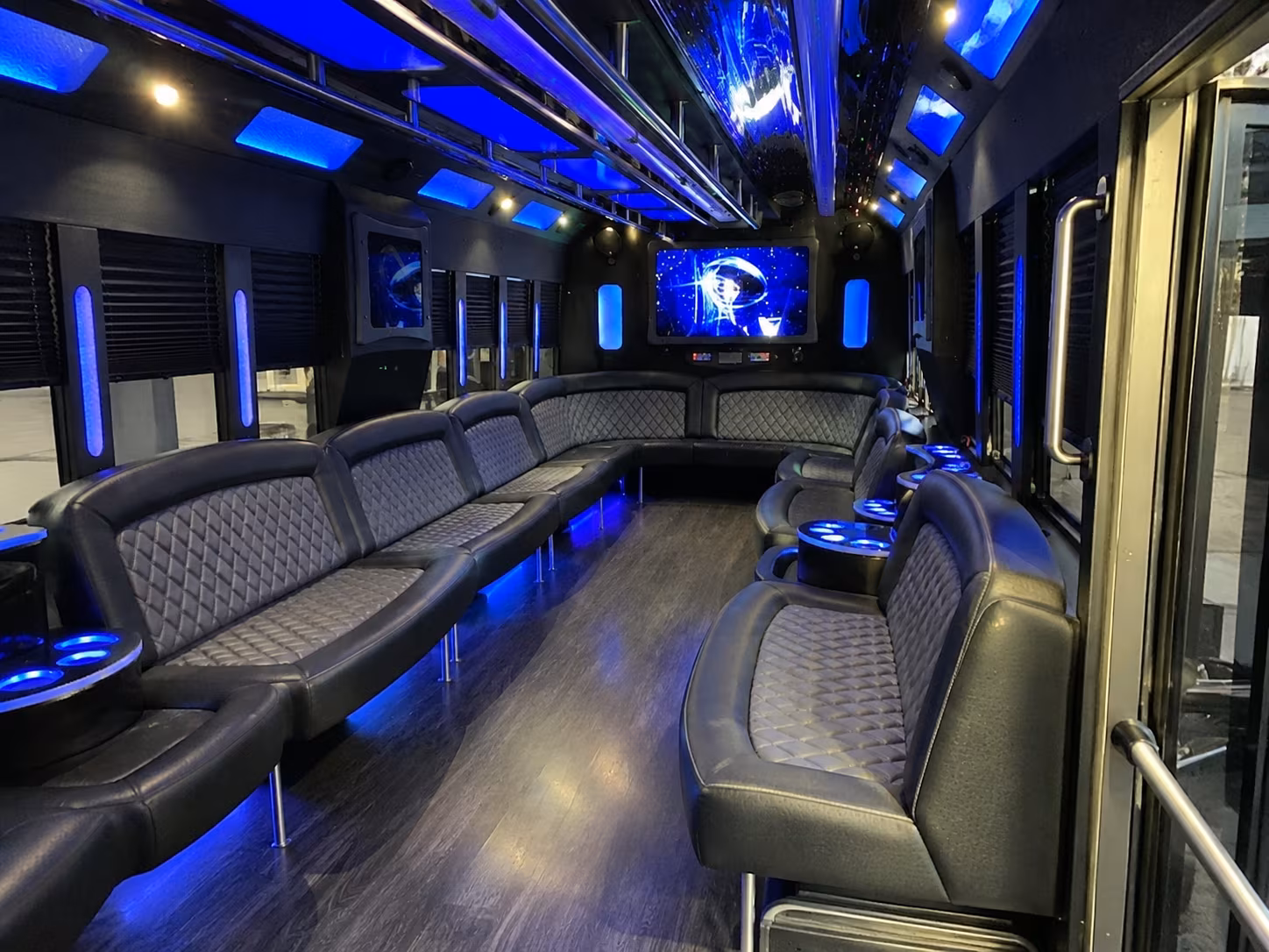 grand rapids 28 passenger party bus interior