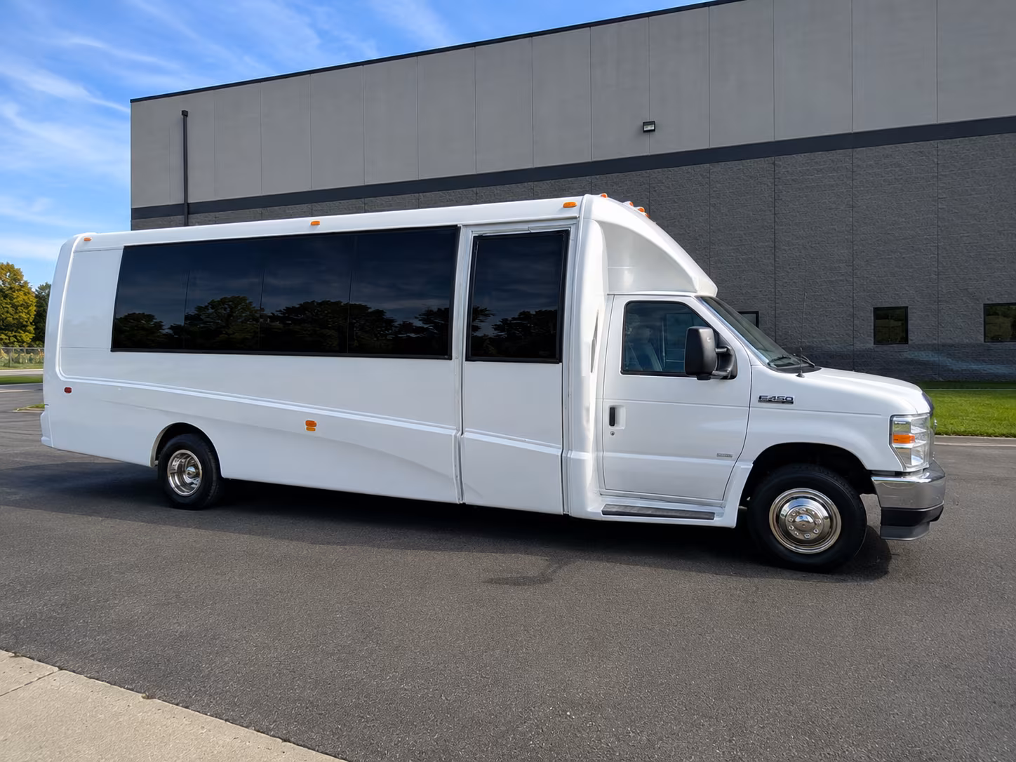 grand rapids wine tour brewery transportation onboard